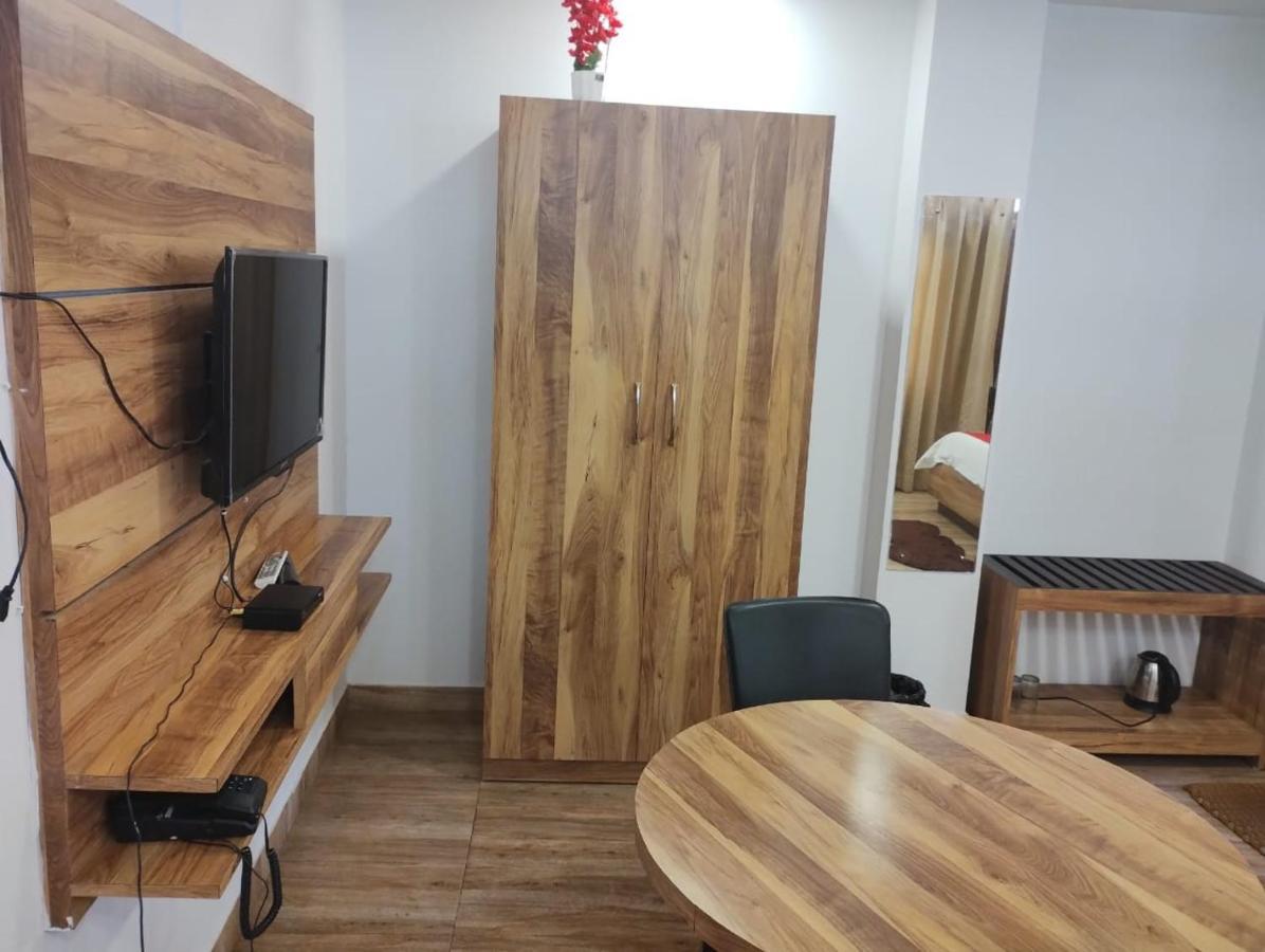 Castle Residency Hotel Shillong Ngoại thất bức ảnh