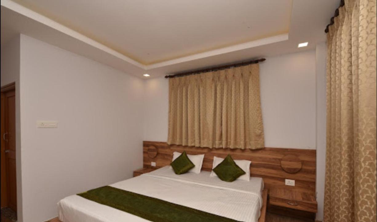Castle Residency Hotel Shillong Ngoại thất bức ảnh
